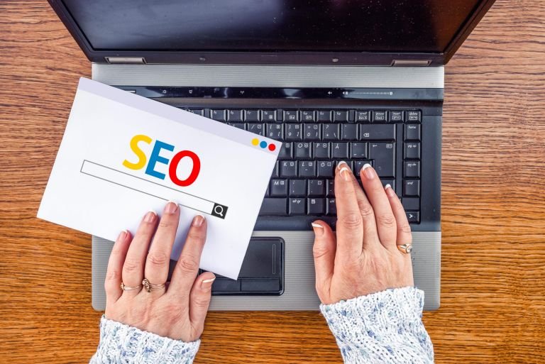 SEO para Startups: Cómo Escalar tu Tráfico Orgánico de 0 a 100k en 2026